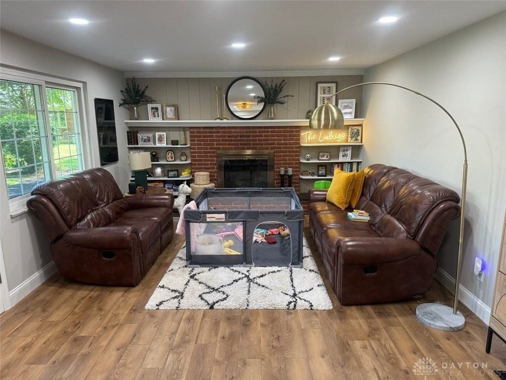 2165 Oak Tree Dr E - Photo 5 of 50