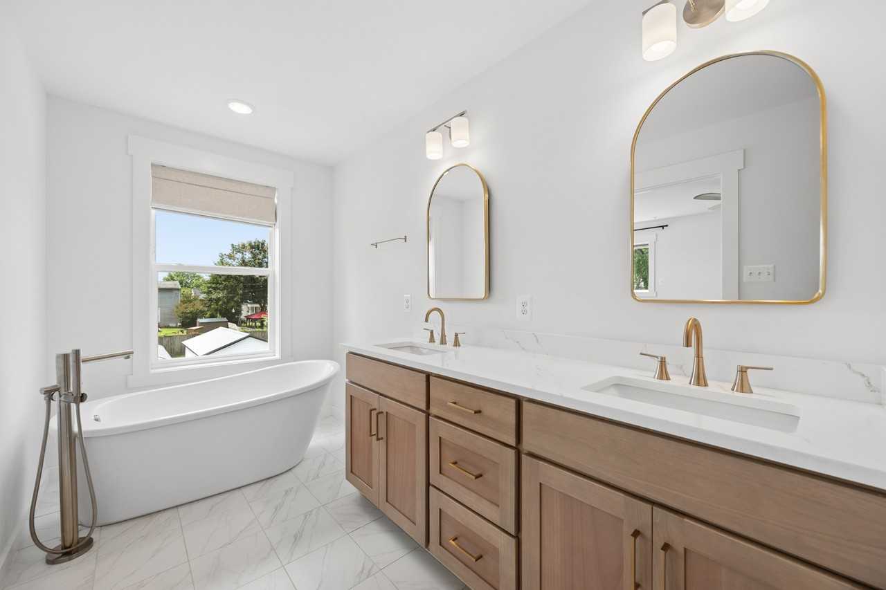 328 Madison St Apt A #1 - Photo 5 of 11