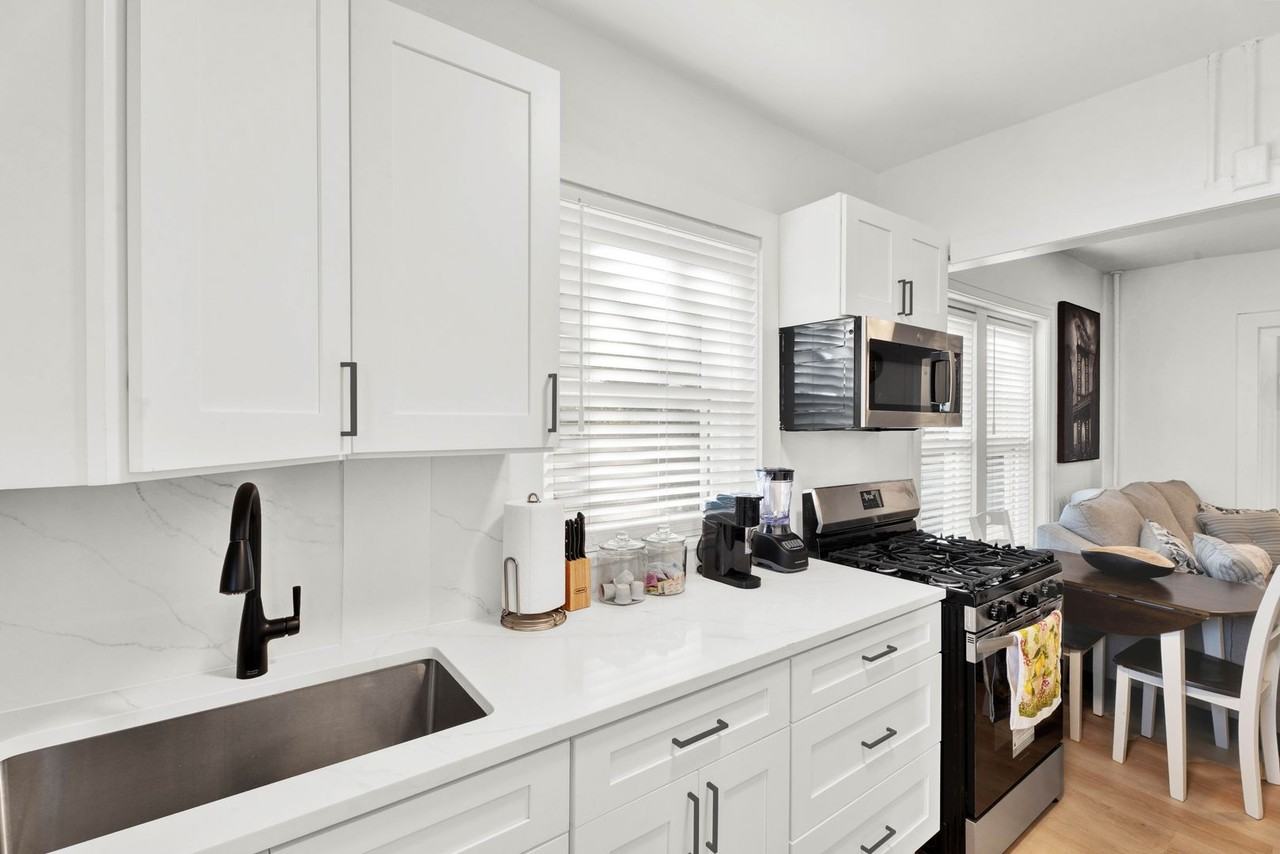 3BED | 1BTH - Photo 6 of 24