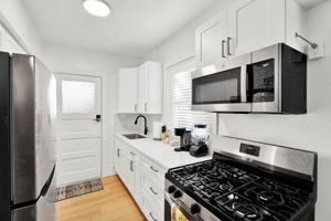 featured image of 1032 Vaughn St