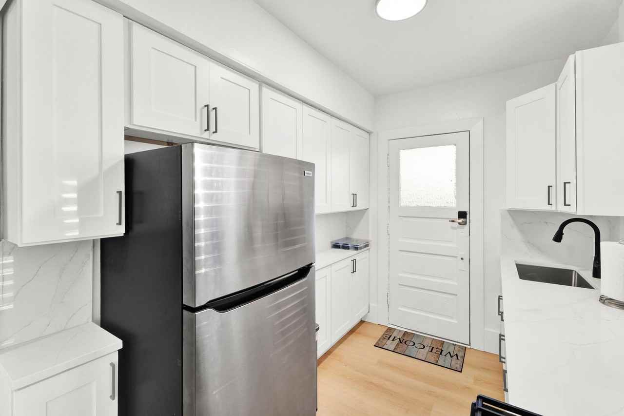 3BED | 1BTH - Photo 7 of 24