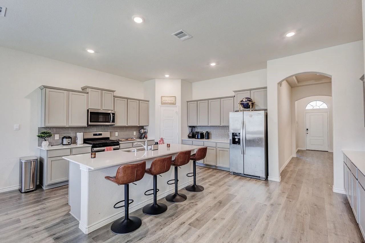 6993 Newby Ln - Photo 4 of 25