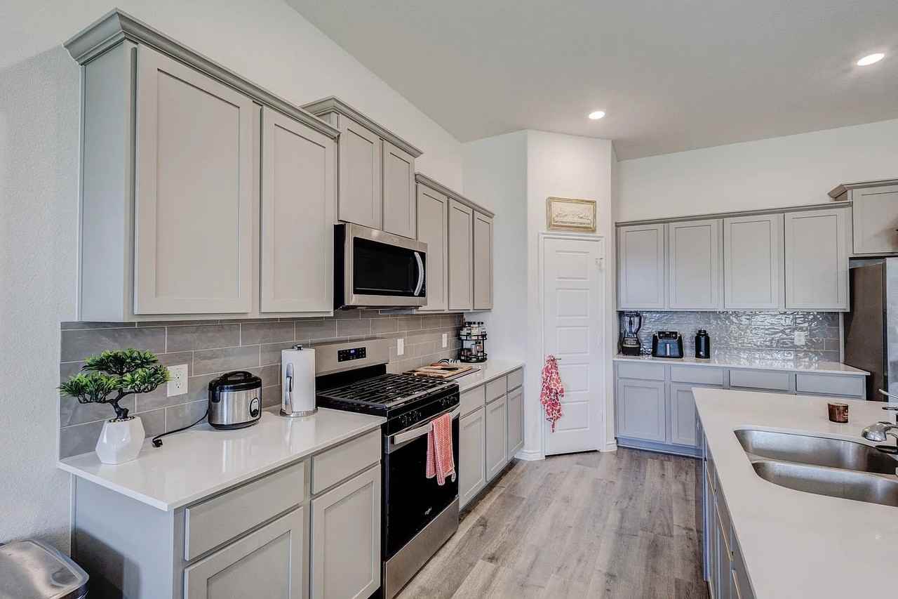 6993 Newby Ln - Photo 5 of 25