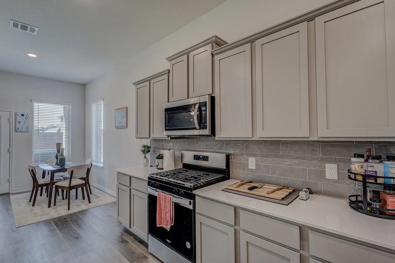 6993 Newby Ln - Photo 6 of 25
