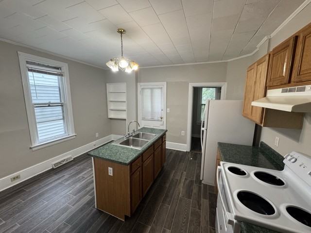 121 W John St #1 - Photo 5 of 13