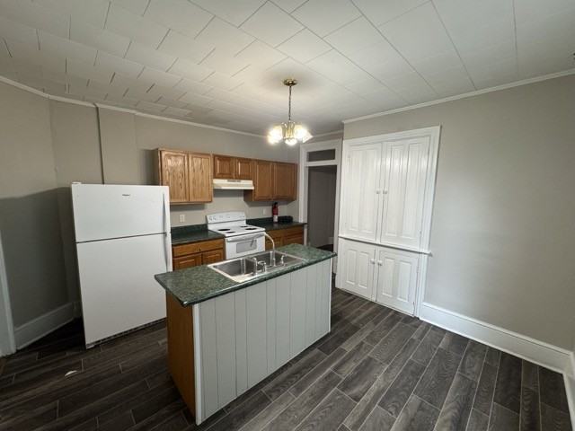 121 W John St #1 - Photo 6 of 13