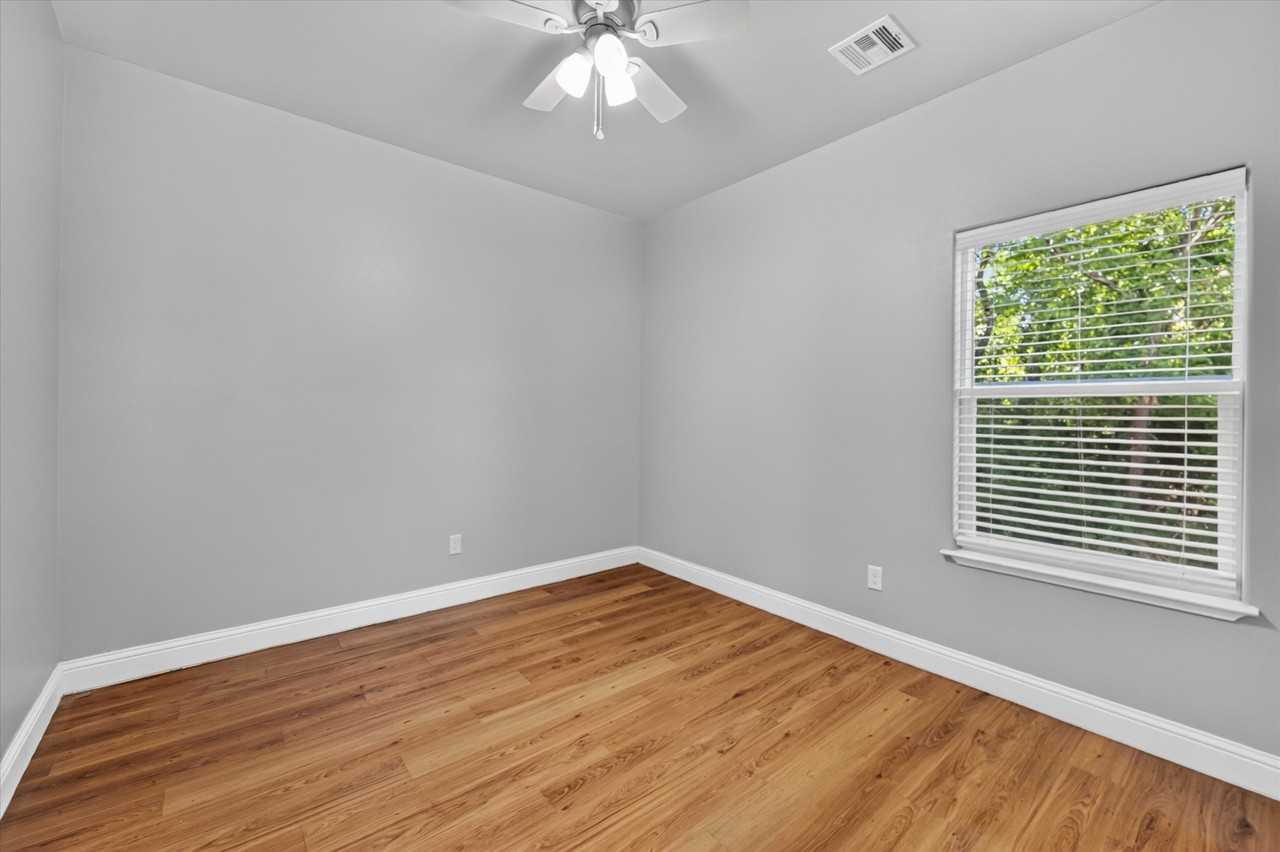 992 S 6th Ave #992 - Photo 6 of 11