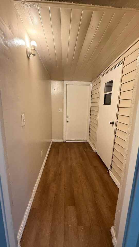 113 Oleander Ave - Photo 3 of 13