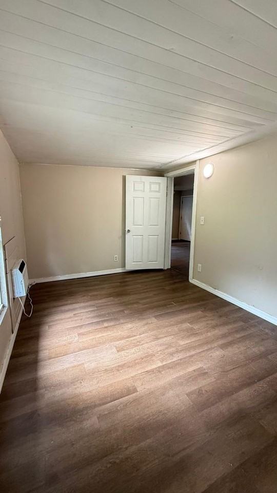 113 Oleander Ave - Photo 4 of 13