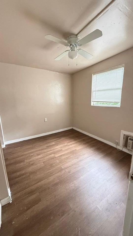 113 Oleander Ave - Photo 7 of 13