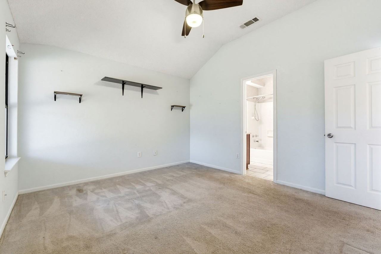 315 Sorrell Dr - Photo 7 of 15