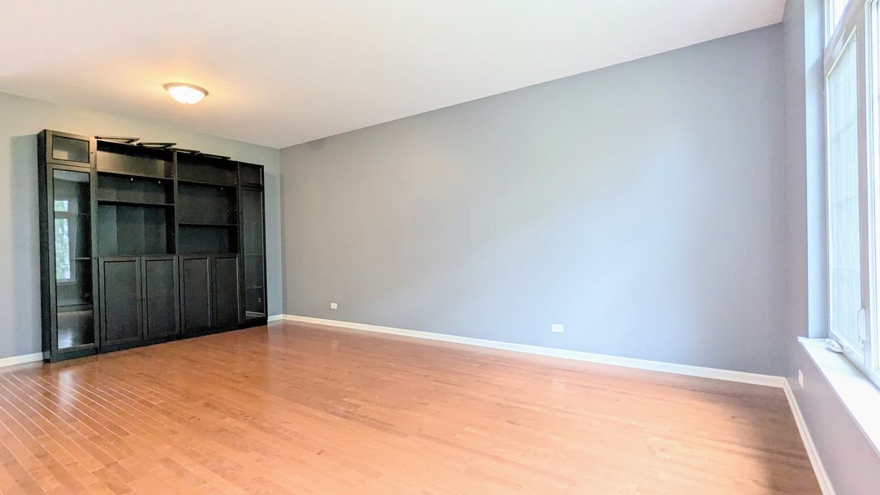 284 Edmundton Cir #1 - Photo 4 of 25