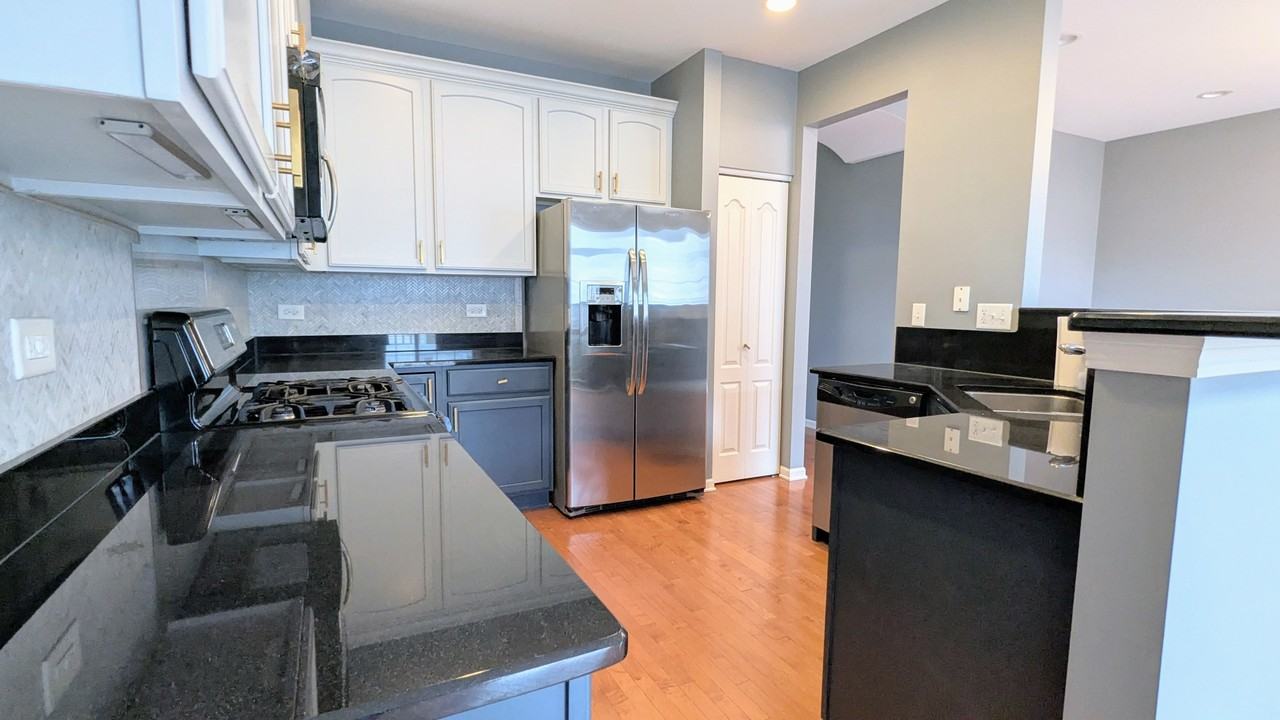 284 Edmundton Cir #1 - Photo 6 of 25