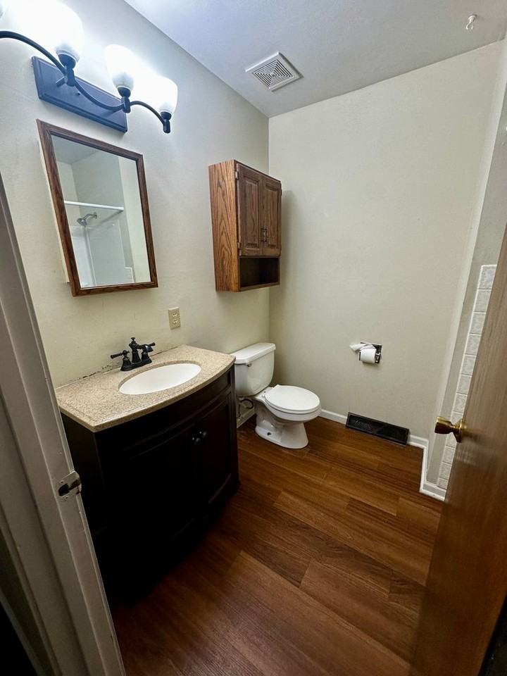 1101 Krohn Dr - Photo 6 of 14