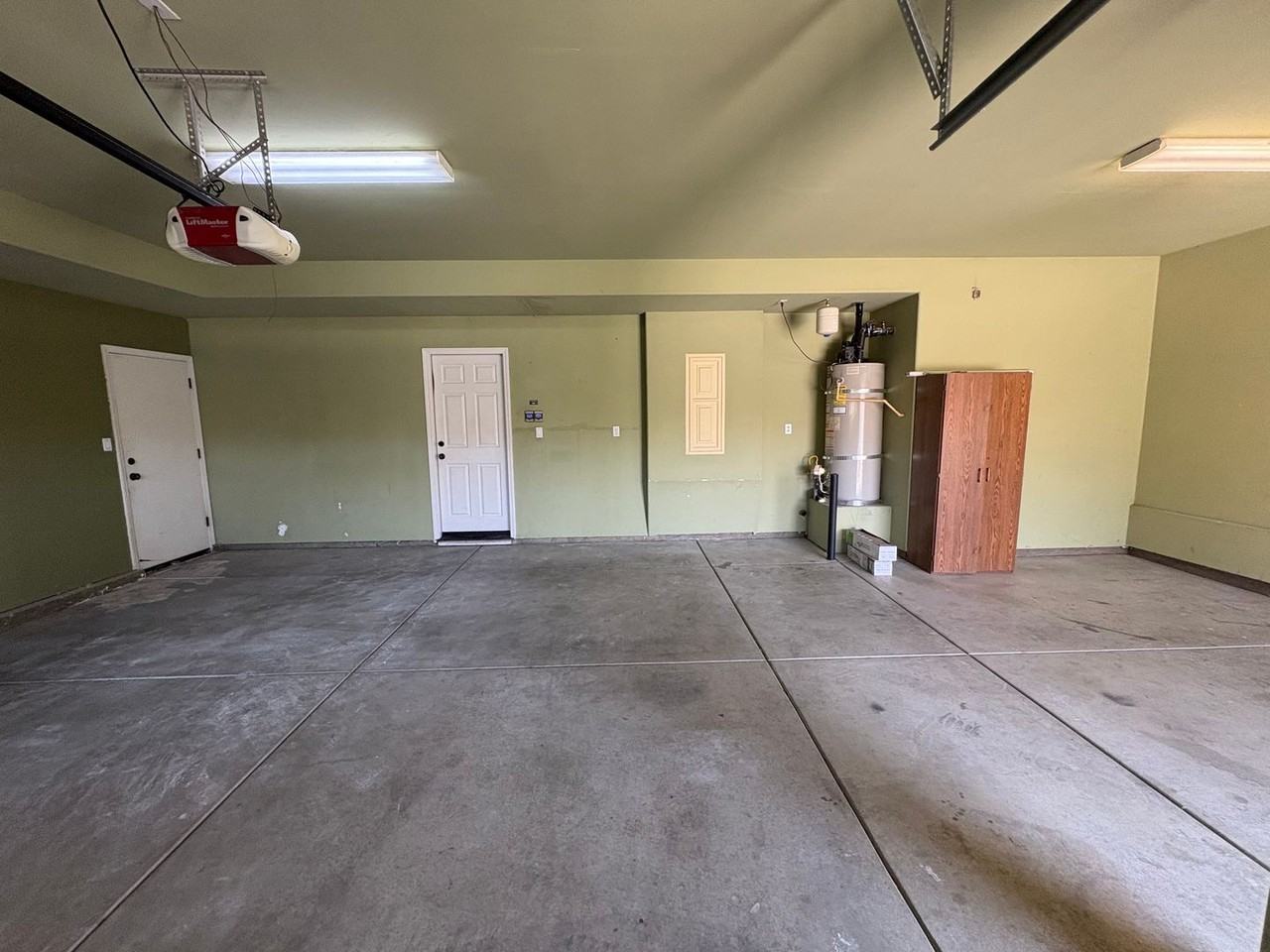 3116 W Buena Vista Ave - Photo 3 of 50