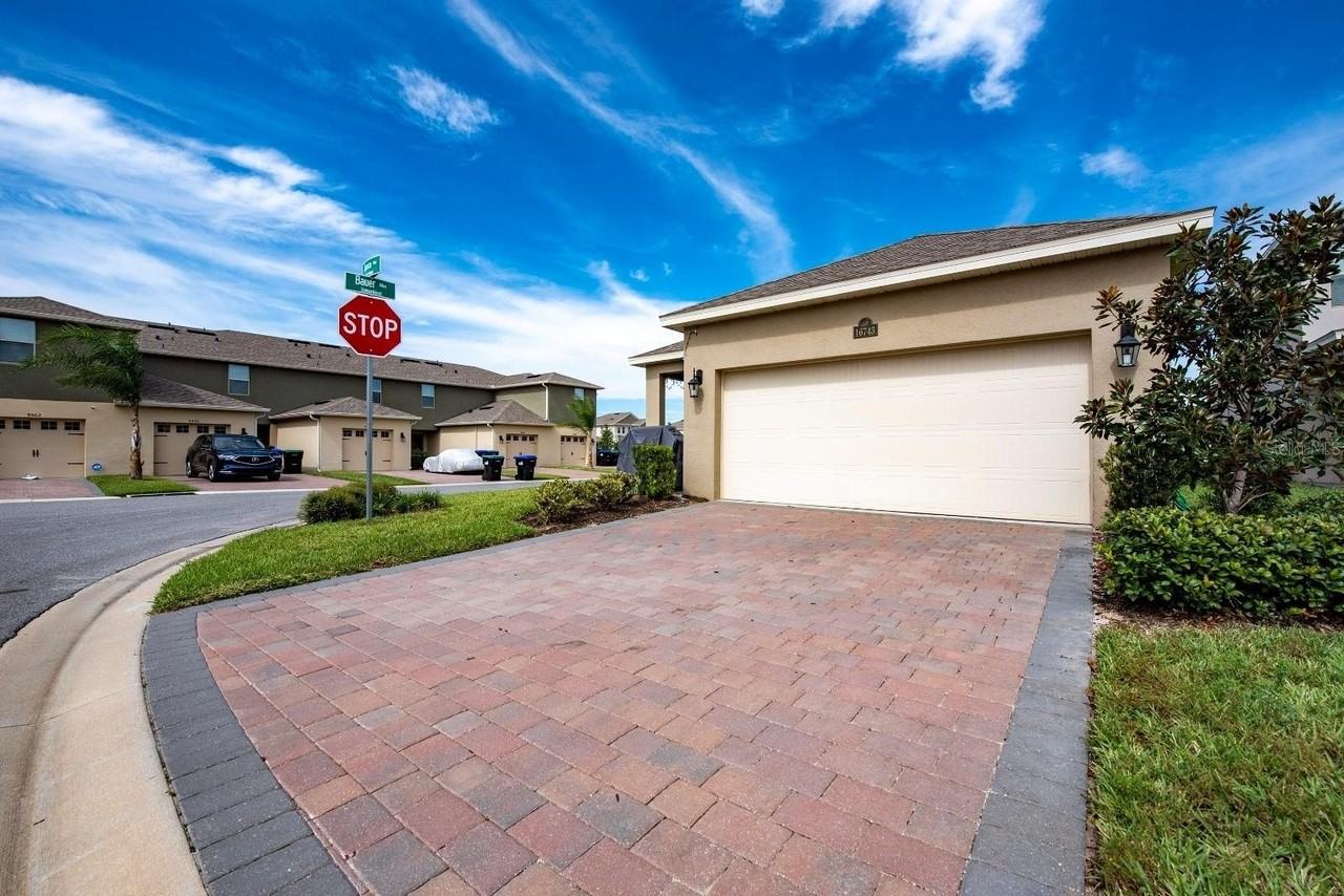 16743 Herongate Dr - Photo 3 of 39