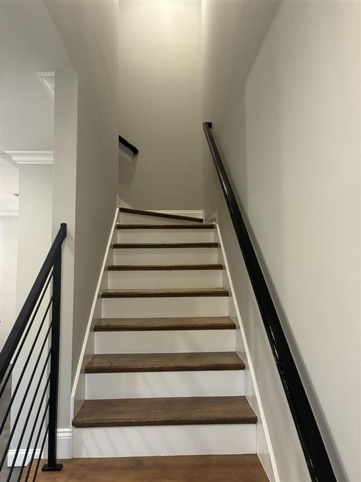 1377 Crossland Ave - Photo 6 of 22