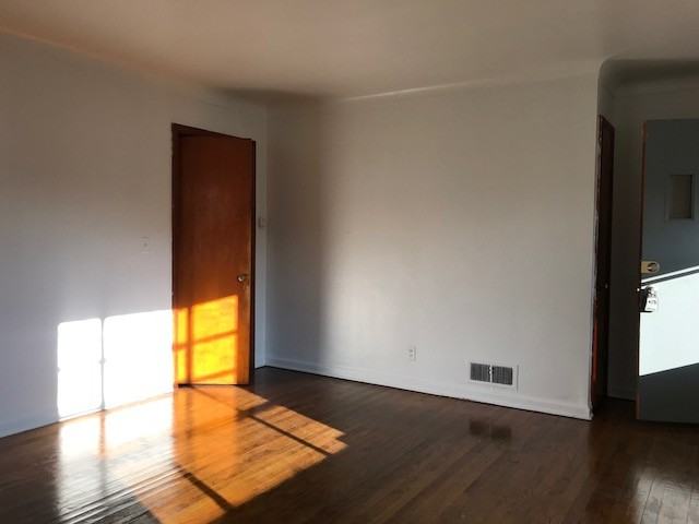 1117 College St #1 - Photo 3 of 29