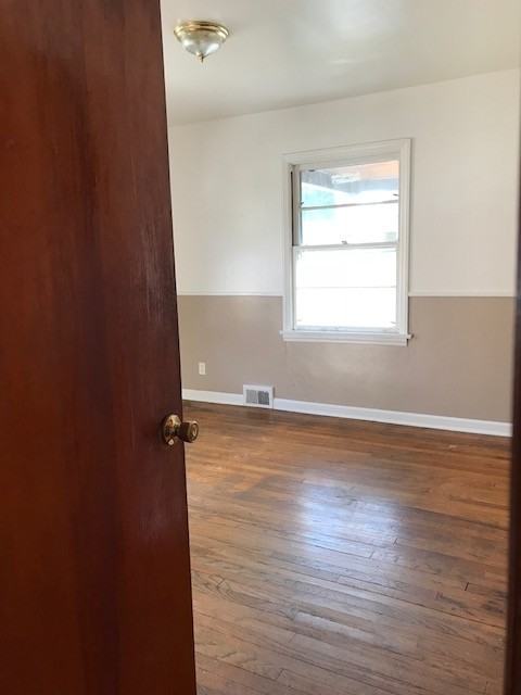 1117 College St #1 - Photo 4 of 29