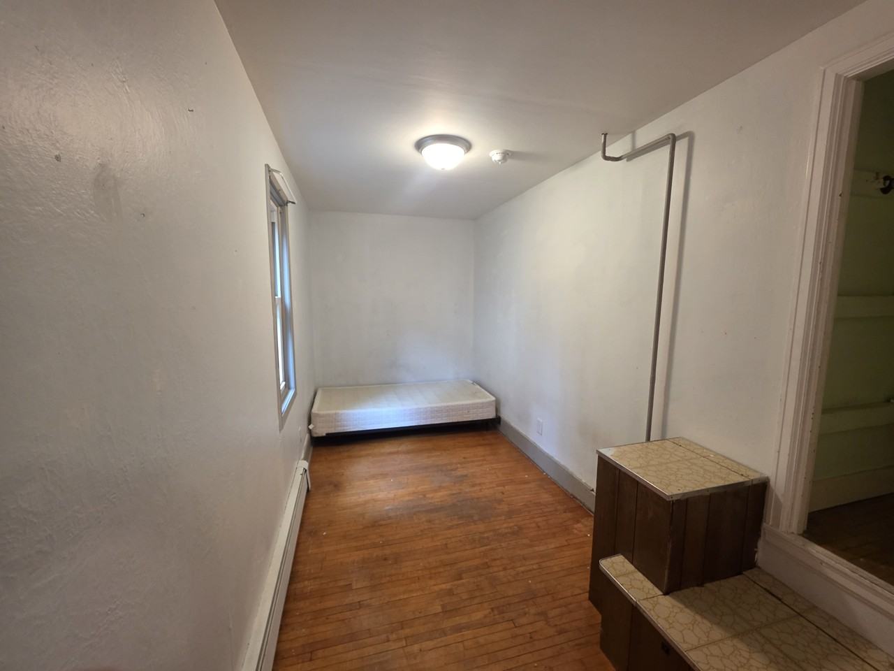 2305 2nd Ave W #1 - Photo 3 of 10