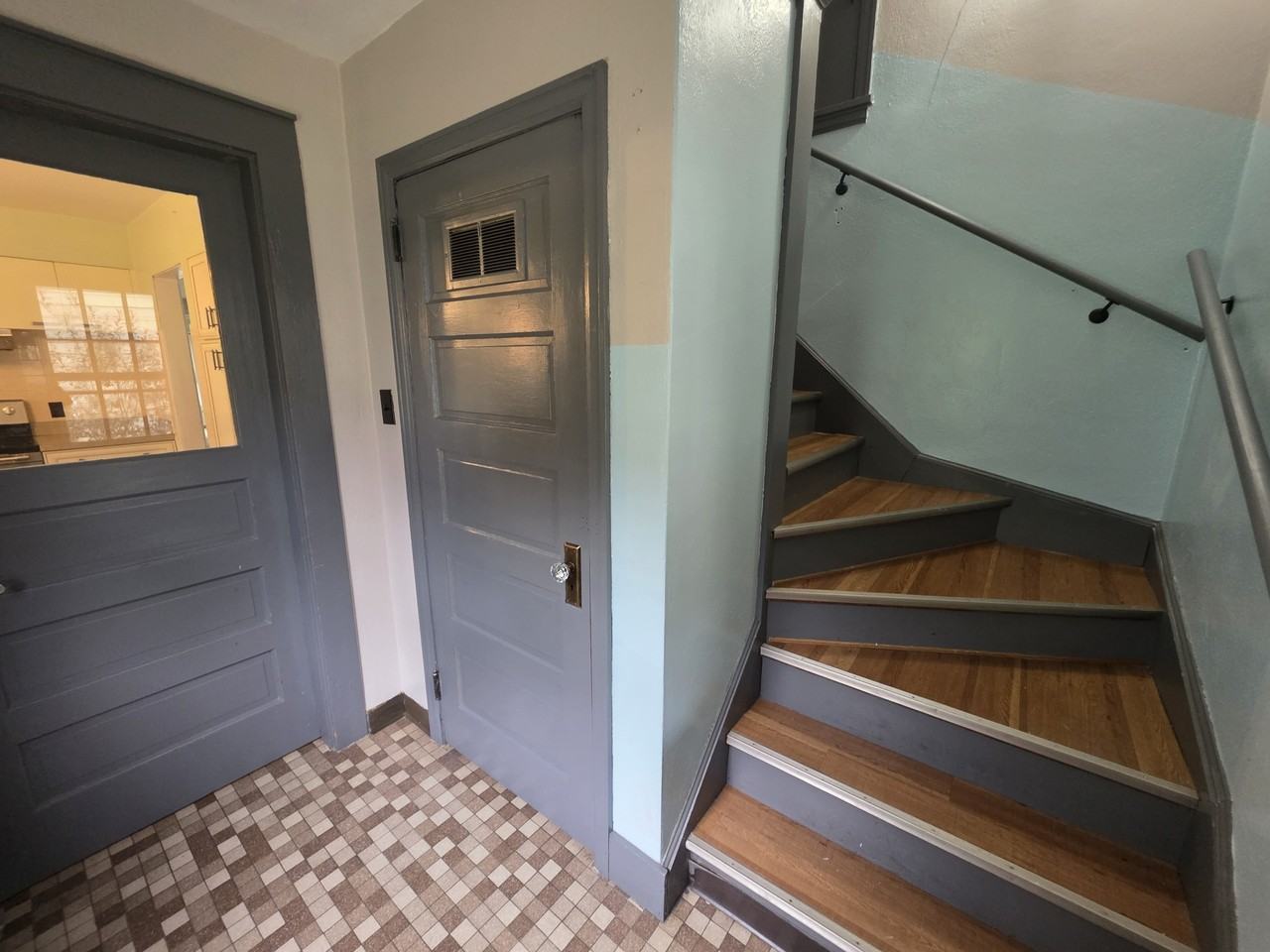 2305 2nd Ave W #2 - Photo 7 of 8