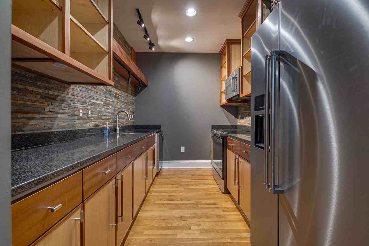 310 Arlington Avenue - 1Unit 429 #429 - Photo 5 of 29