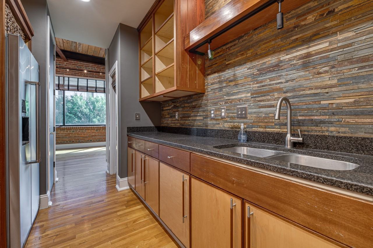 310 Arlington Avenue - 1Unit 429 #429 - Photo 6 of 29