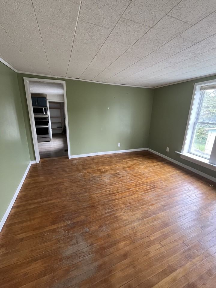 726 Sherman St - Photo 6 of 20