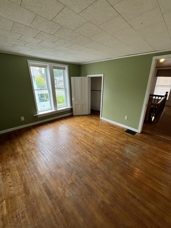 726 Sherman St - Photo 7 of 20