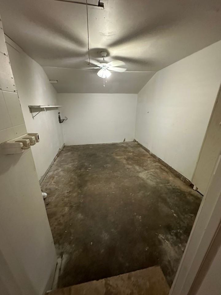 1213 N Garfield Ave - Photo 6 of 12