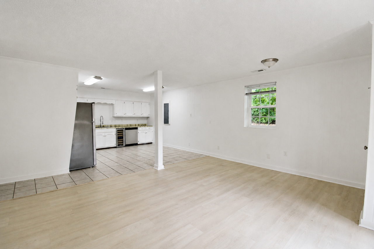 3990 Seven Springs Rd - Photo 2 of 20