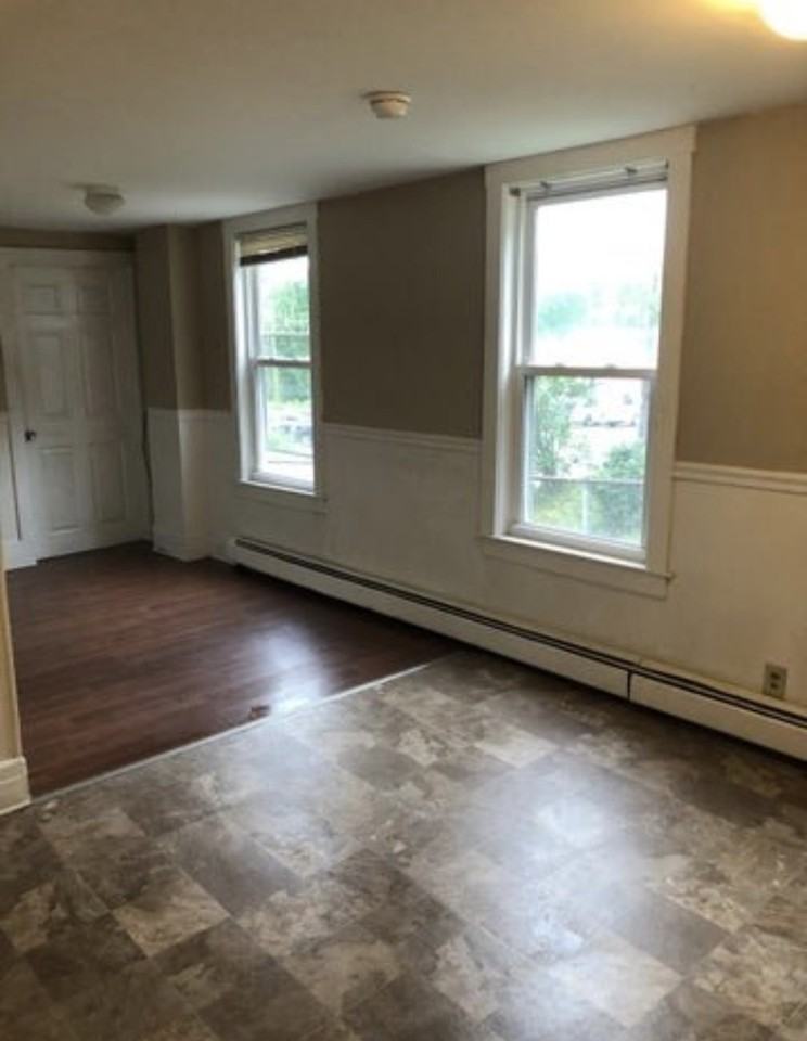 524 Water St #D - Photo 3 of 7