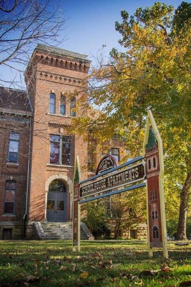 Belle Grove Schoolhouse Apartments - Photo 6 of 6