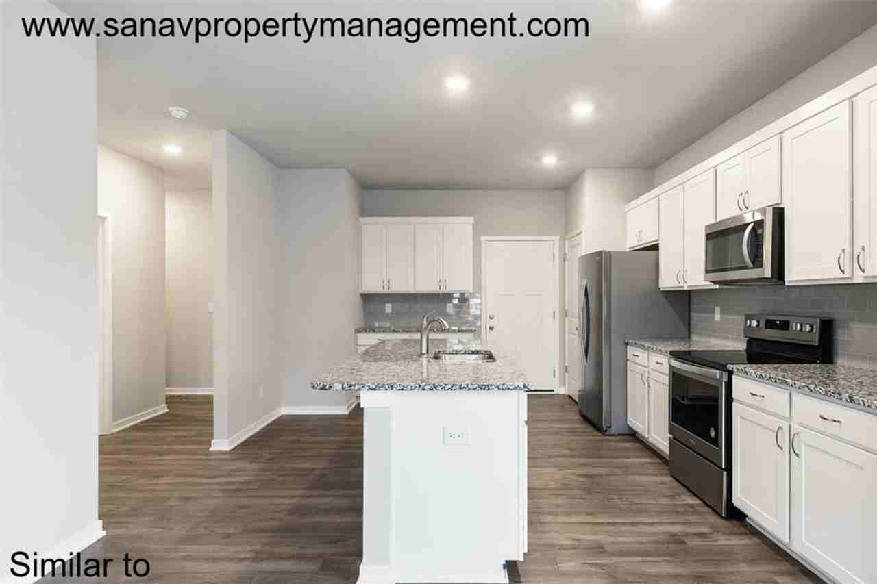 2408 Sw Plaza Pkwy - Photo 3 of 11