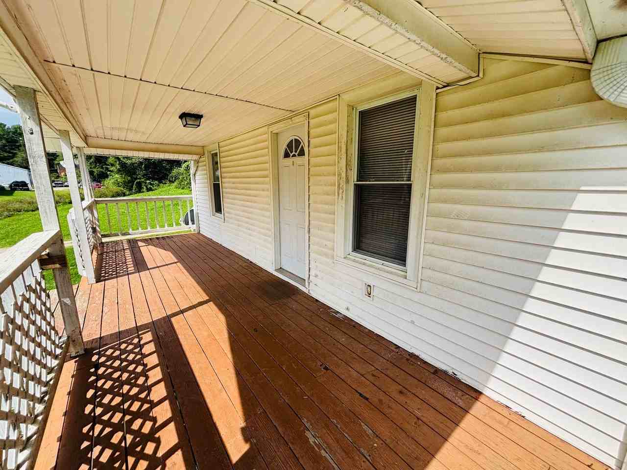 276 Jennelle Rd. - Photo 4 of 34