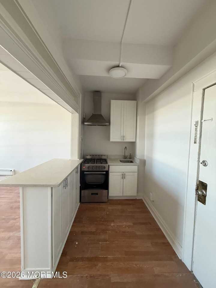 201 Lareine Ave #503 - Photo 3 of 10