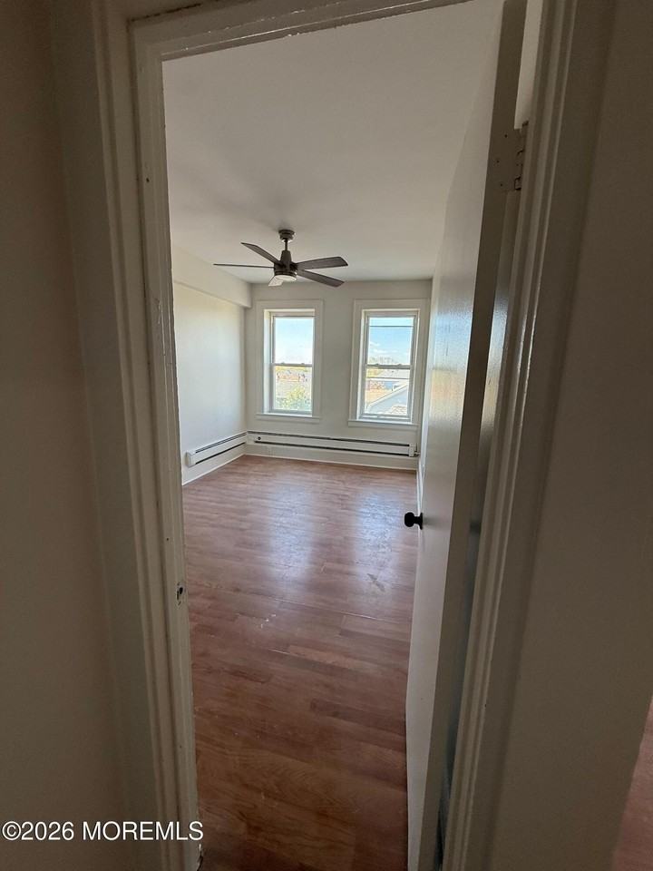 201 Lareine Ave #503 - Photo 5 of 10