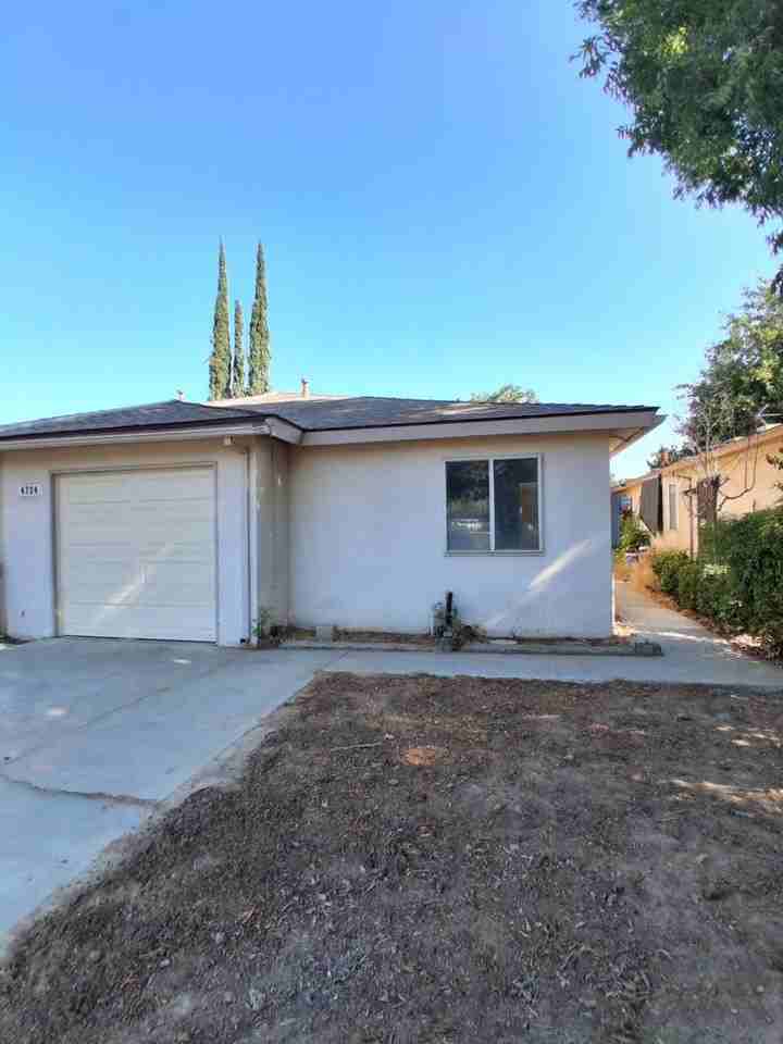 4724 W Ashlan Ave - Photo 3 of 22