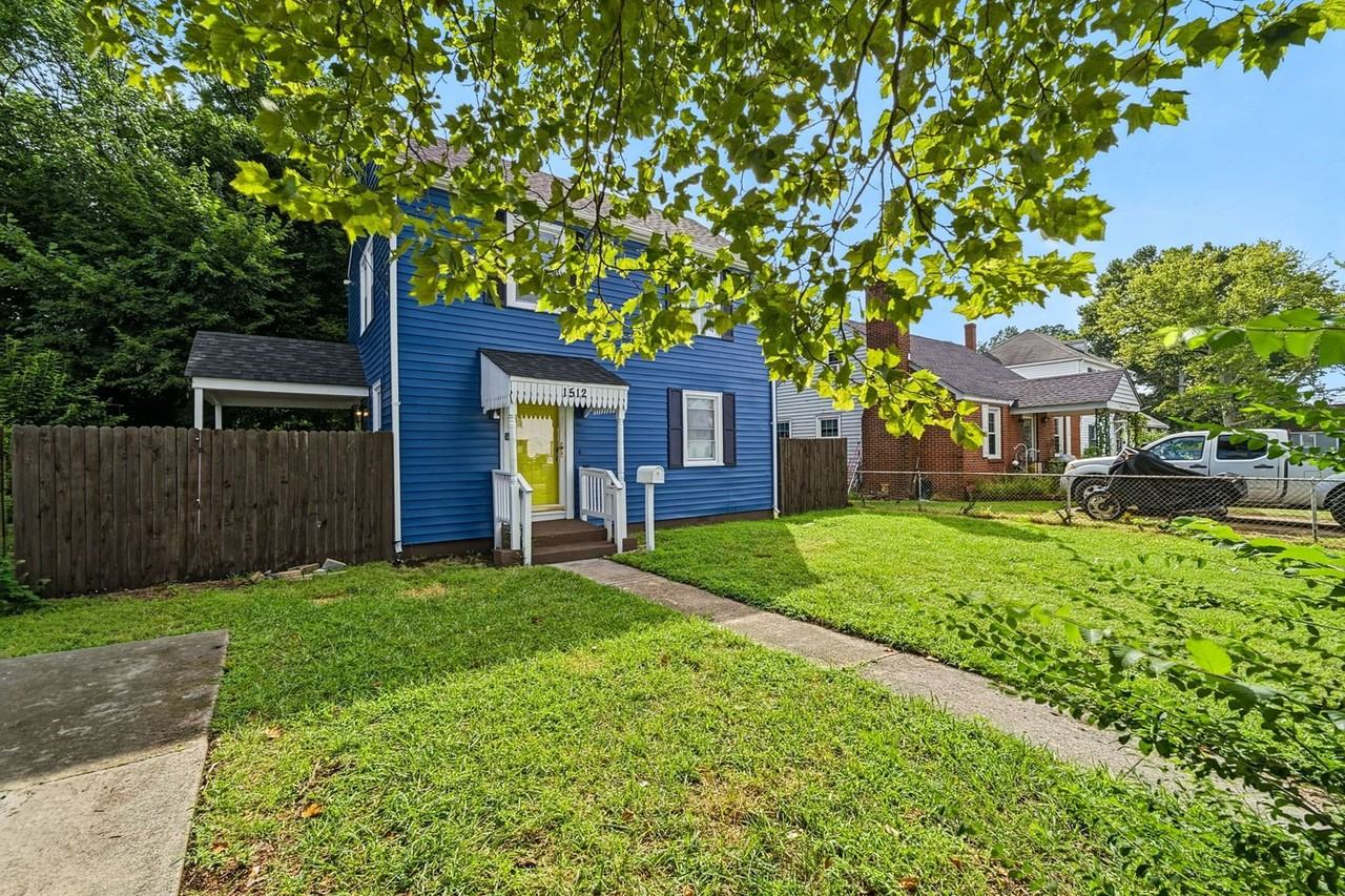 1512 Rolfe Pl - Photo 2 of 25