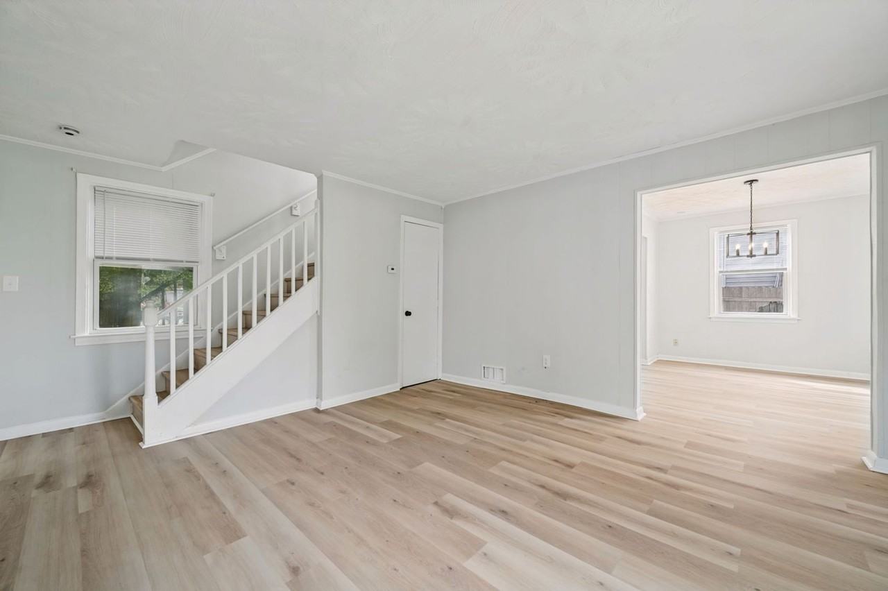 1512 Rolfe Pl - Photo 4 of 25