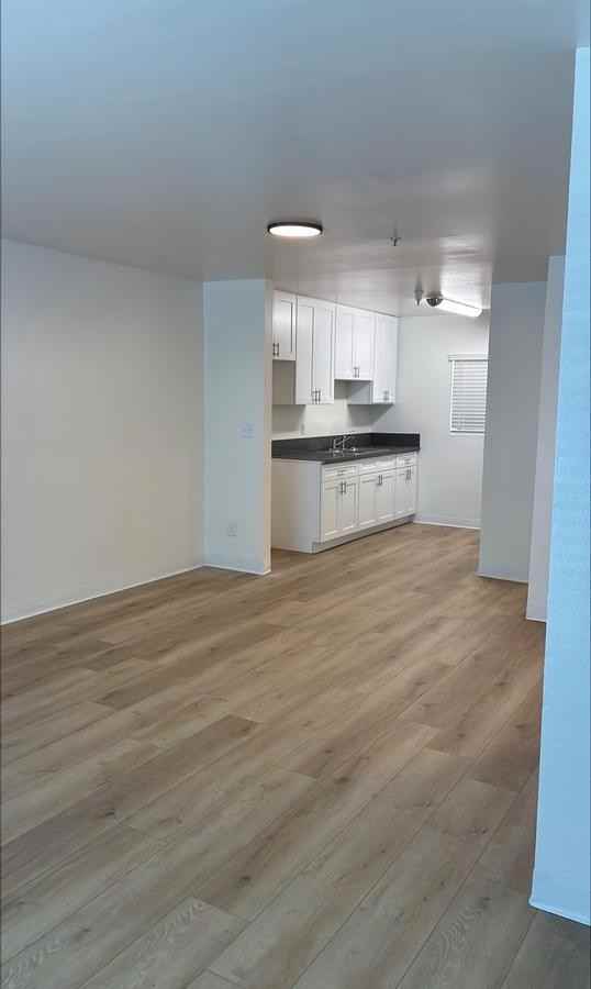 12100 Sheldon St - Photo 5 of 8