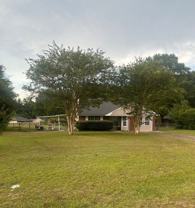 109 Live Oak Cir - Photo 1 of 1