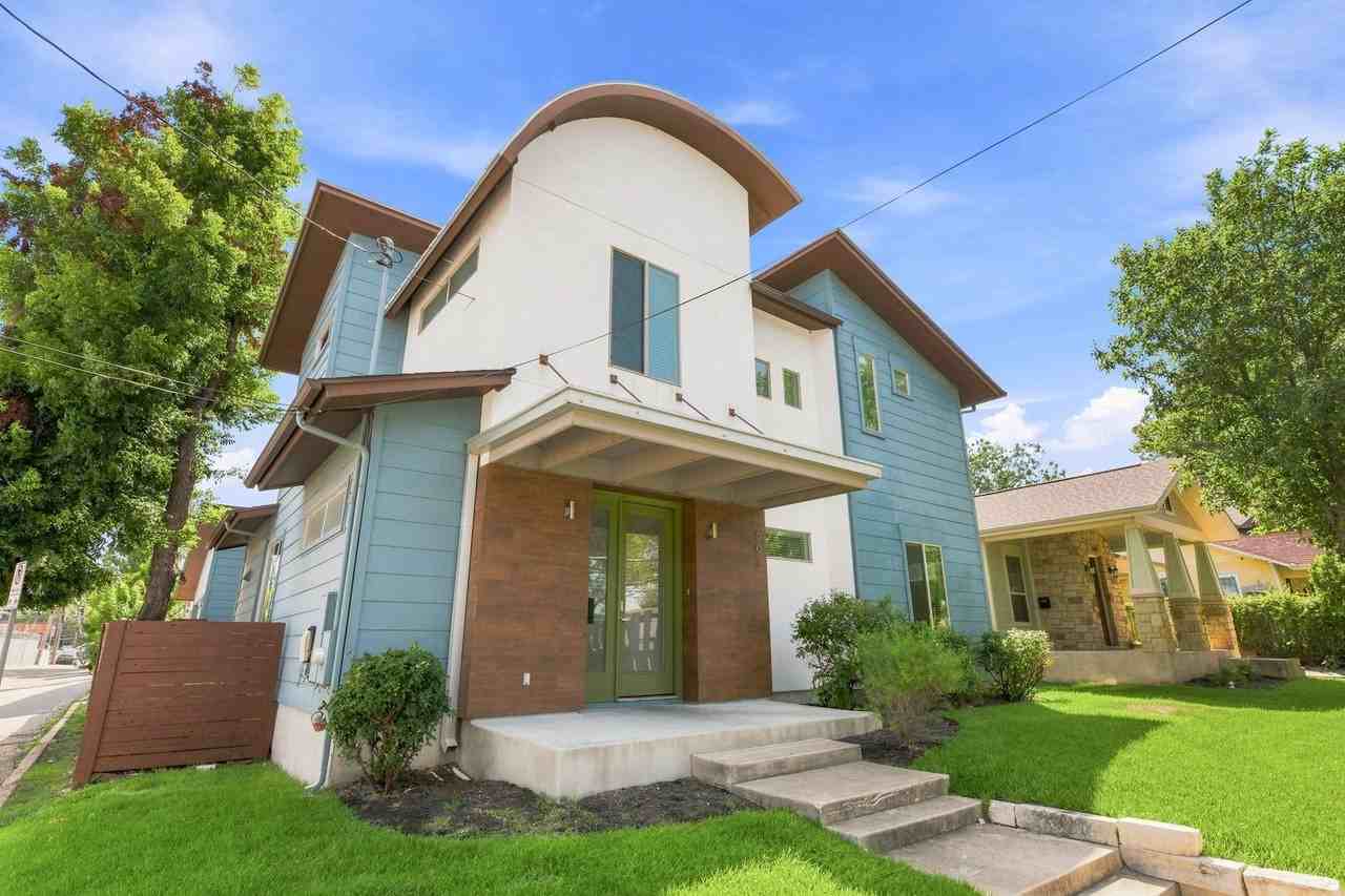 603 W 30th St - Photo 4 of 50