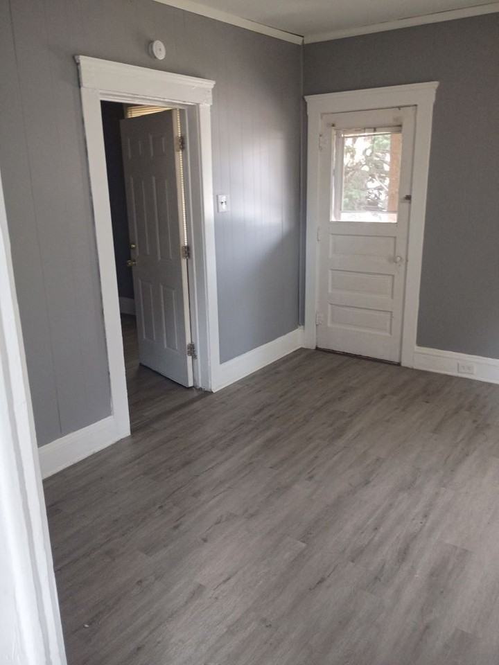 3736 W 13th St #3 - Photo 4 of 13