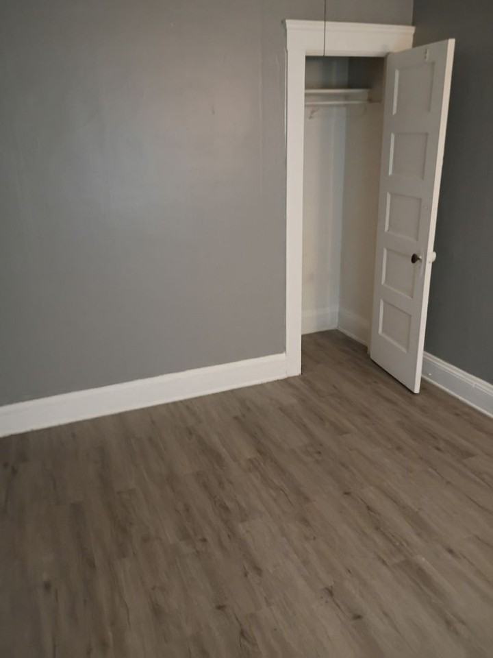 3736 W 13th St #3 - Photo 5 of 13