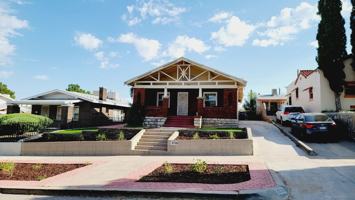 featured image of 2720 Gold Ave