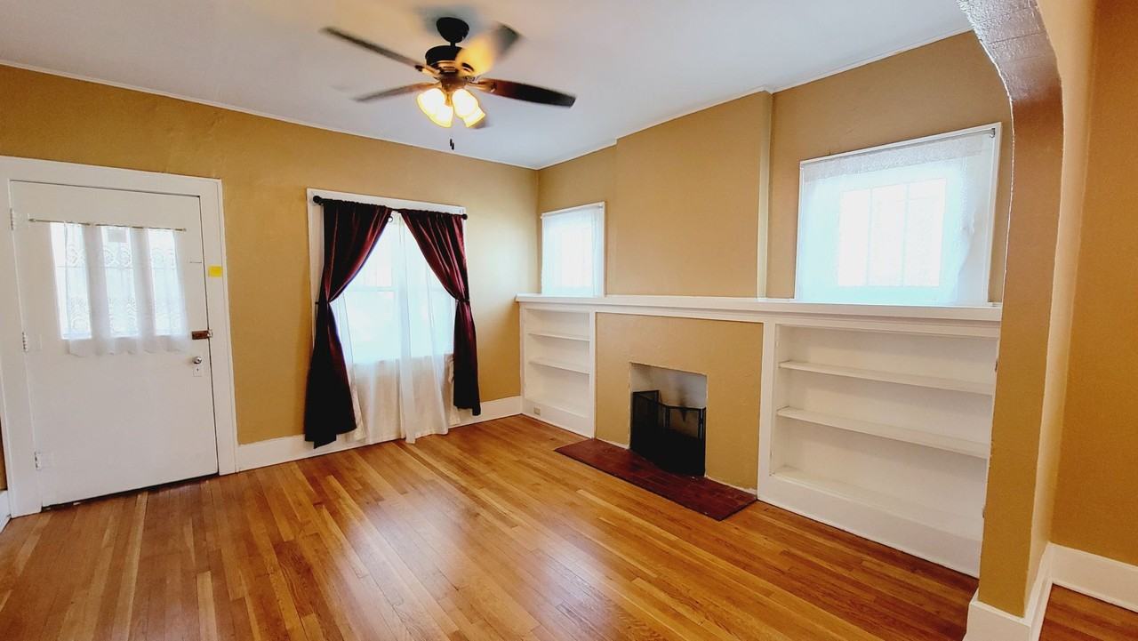 2720 Gold Ave - Photo 5 of 22