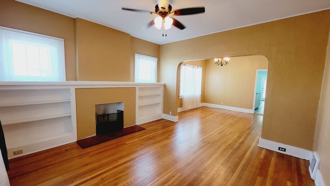 2720 Gold Ave - Photo 6 of 22