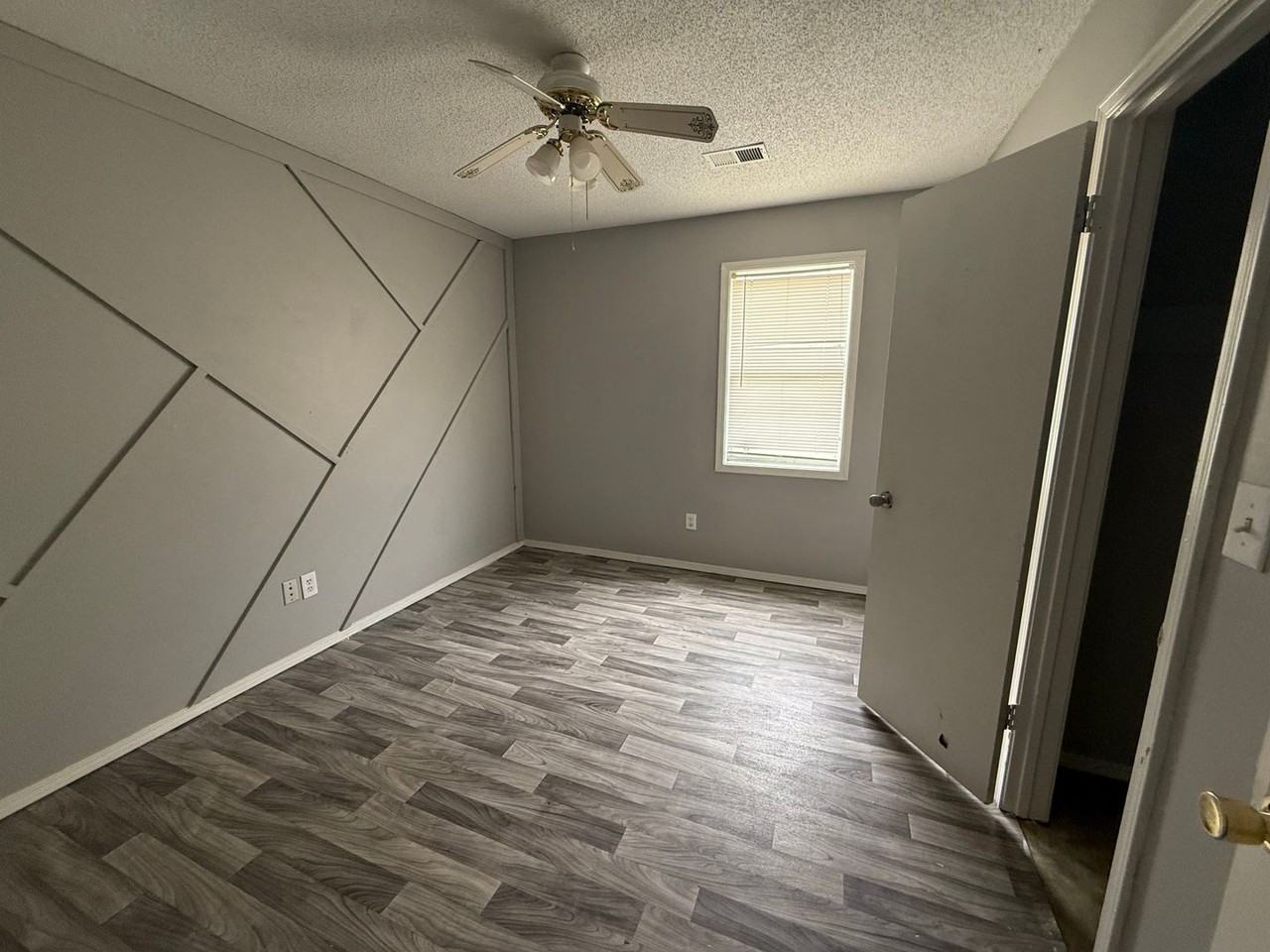 109 Matthews Dr - Photo 6 of 7