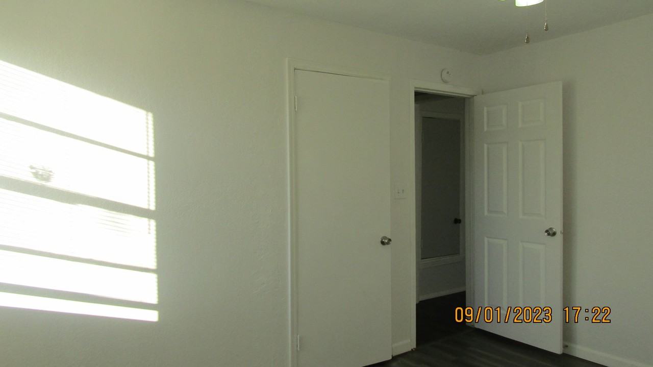 6414 Nw Birch Ave - Photo 6 of 45